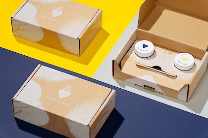 »Hearts in Hands« packaging design, photo © Gregor Hofbauer